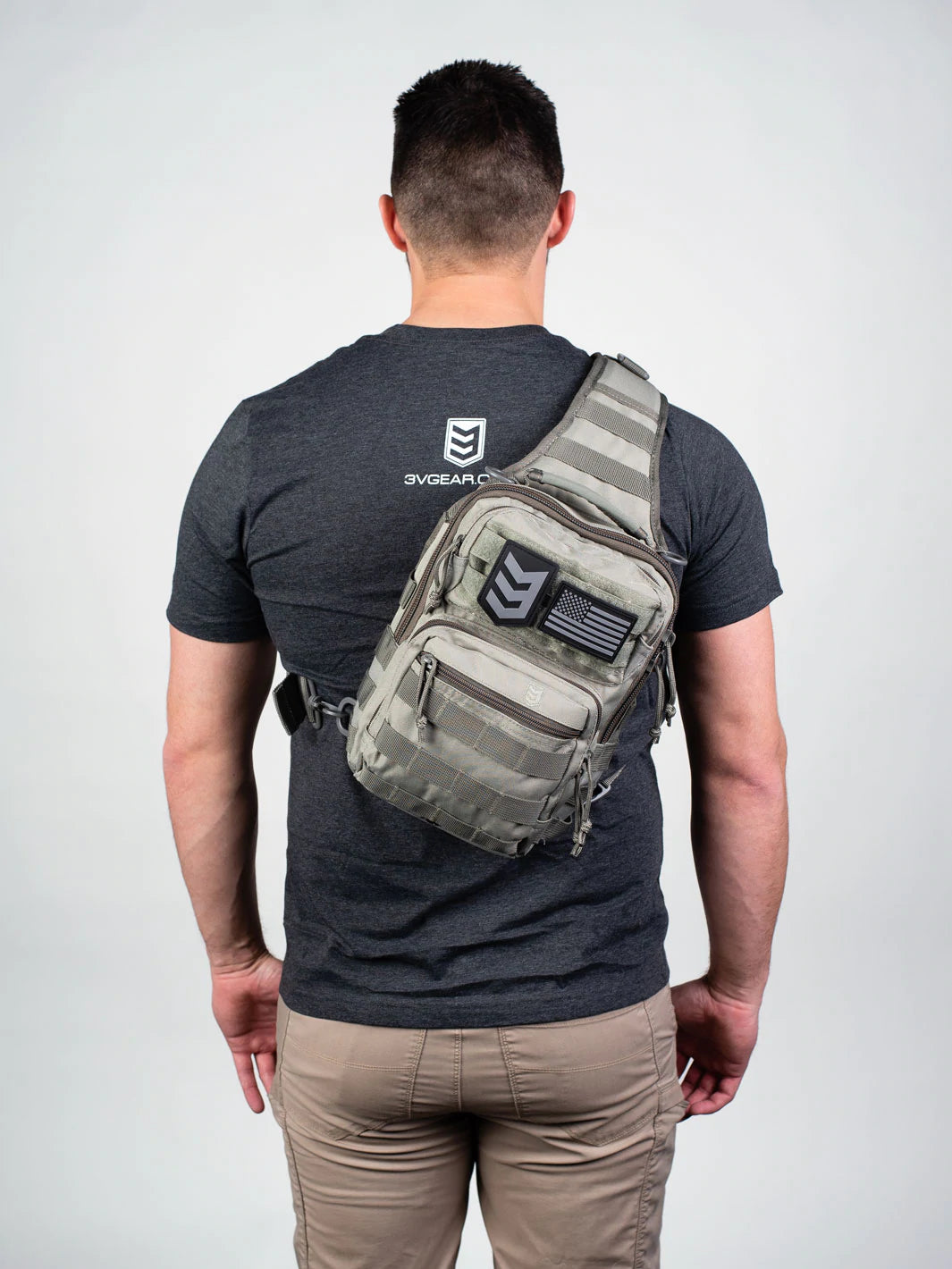 WHY ARE MORE MEN CARRYING SLING BAGS? – 3V Gear